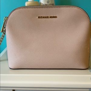 Micheal Kors cross body